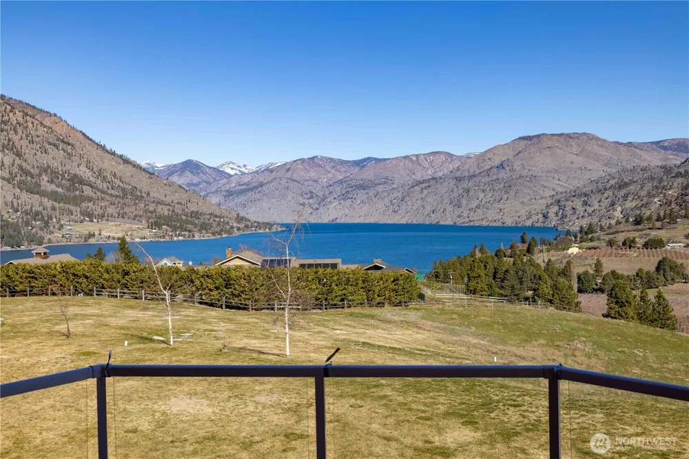 555 Loop Avenue Manson, WA 98831