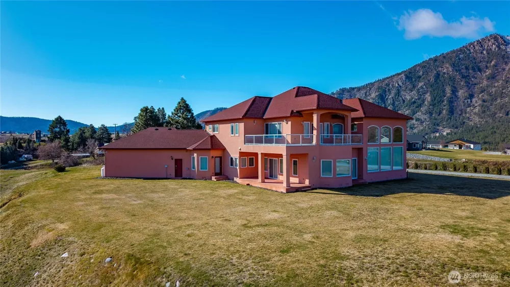 555 Loop Avenue Manson, WA 98831