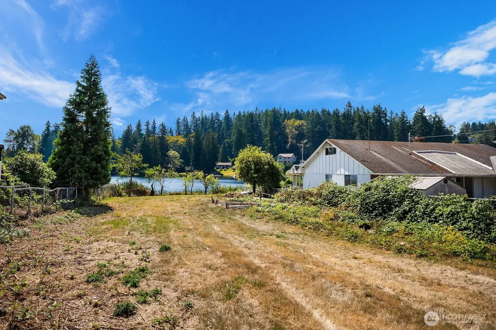 13059 SE 76th Street Newcastle, WA 98056