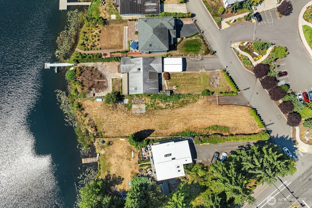 13059 SE 76th Street Newcastle, WA 98056