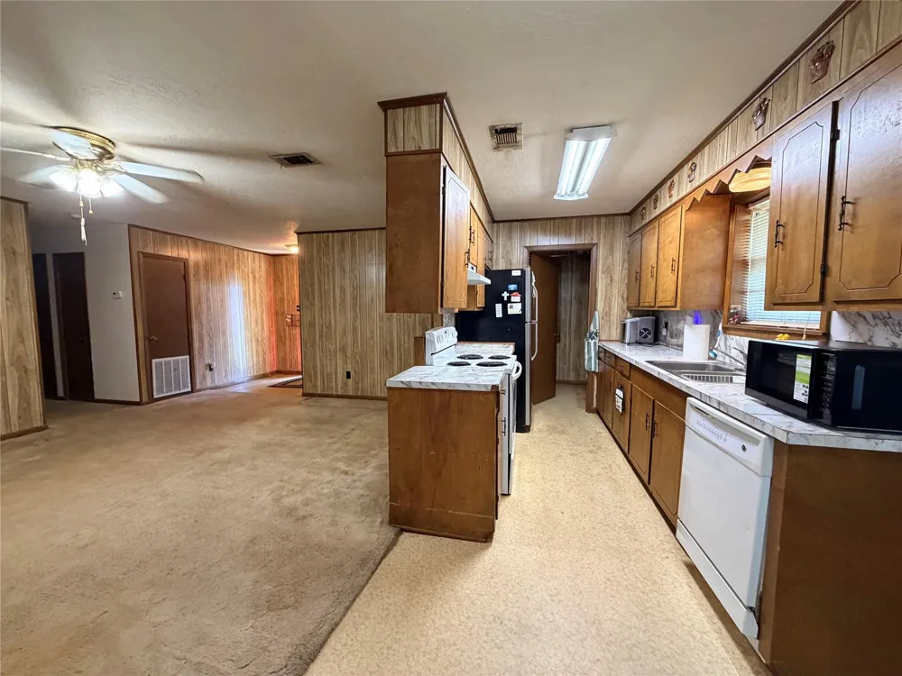 2475 County Road 4260 Woodville, TX 75979