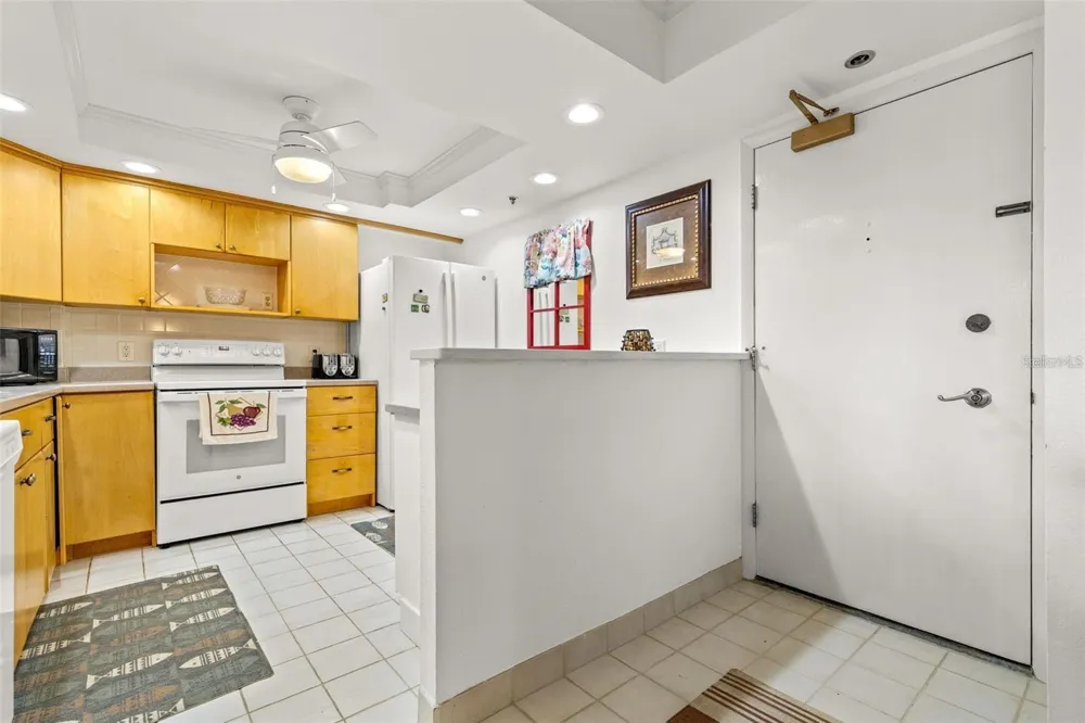 1 KEY CAPRI #104-East Treasure Island, FL 33706