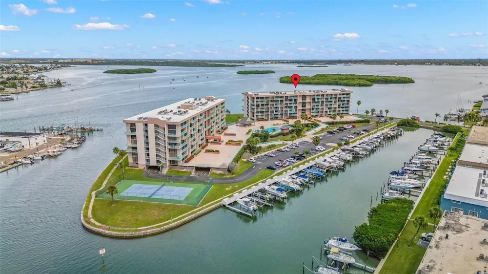 1 KEY CAPRI #104-East Treasure Island, FL 33706