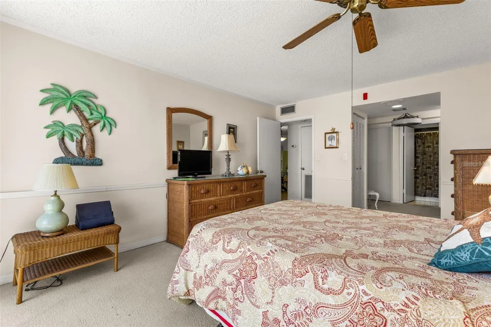 1 KEY CAPRI #104-East Treasure Island, FL 33706