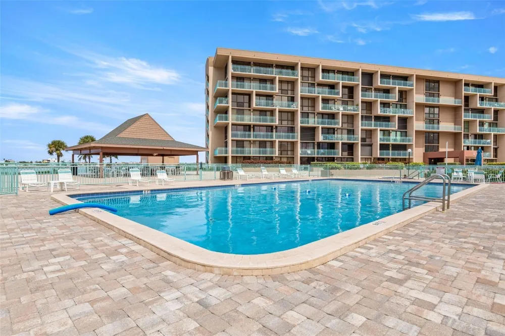 1 KEY CAPRI #104-East Treasure Island, FL 33706