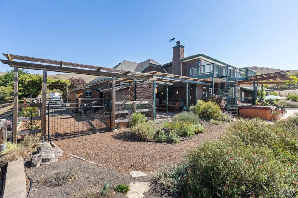6381 Nicasio Valley Road Nicasio, CA 94946