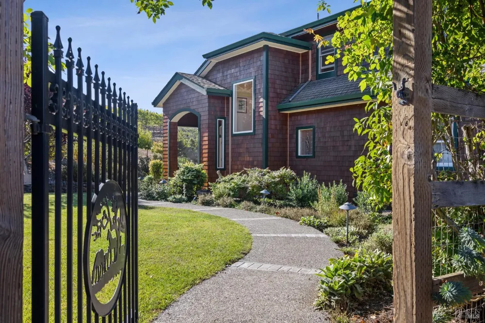 6381 Nicasio Valley Road Nicasio, CA 94946