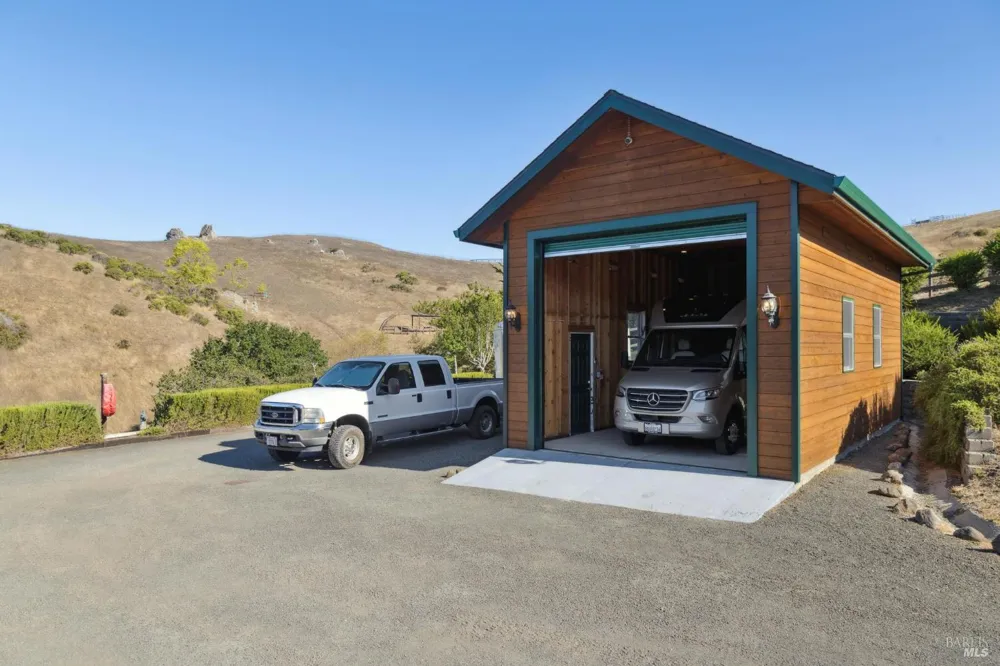 6381 Nicasio Valley Road Nicasio, CA 94946