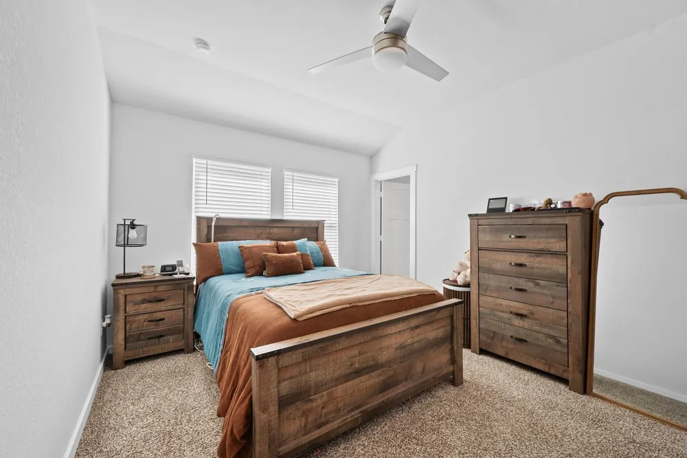 1242 Amistad Loop College Station, TX 77845