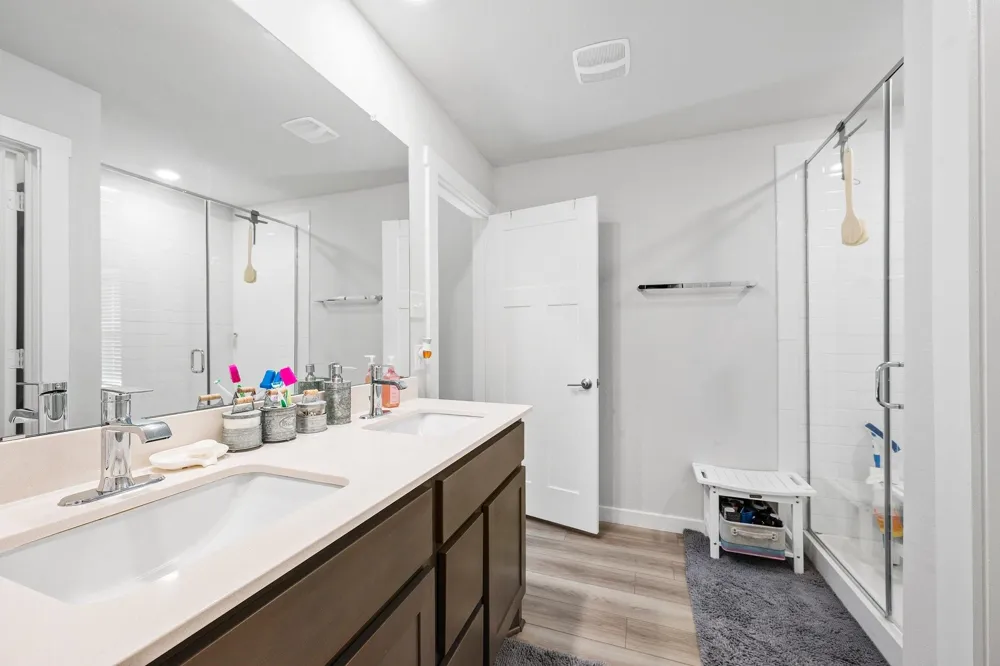 1242 Amistad Loop College Station, TX 77845