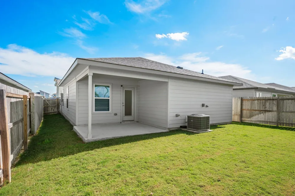 1242 Amistad Loop College Station, TX 77845