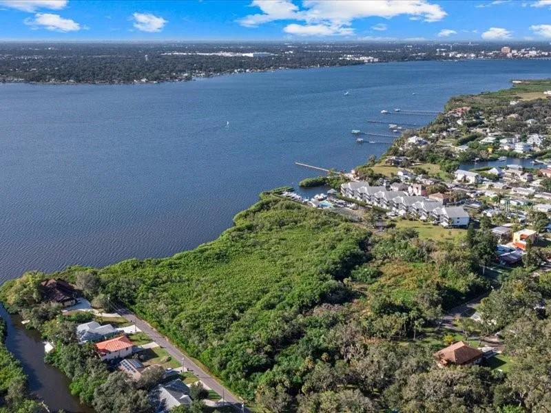 620 LEFFINGWELL AVENUE Ellenton, FL 34222
