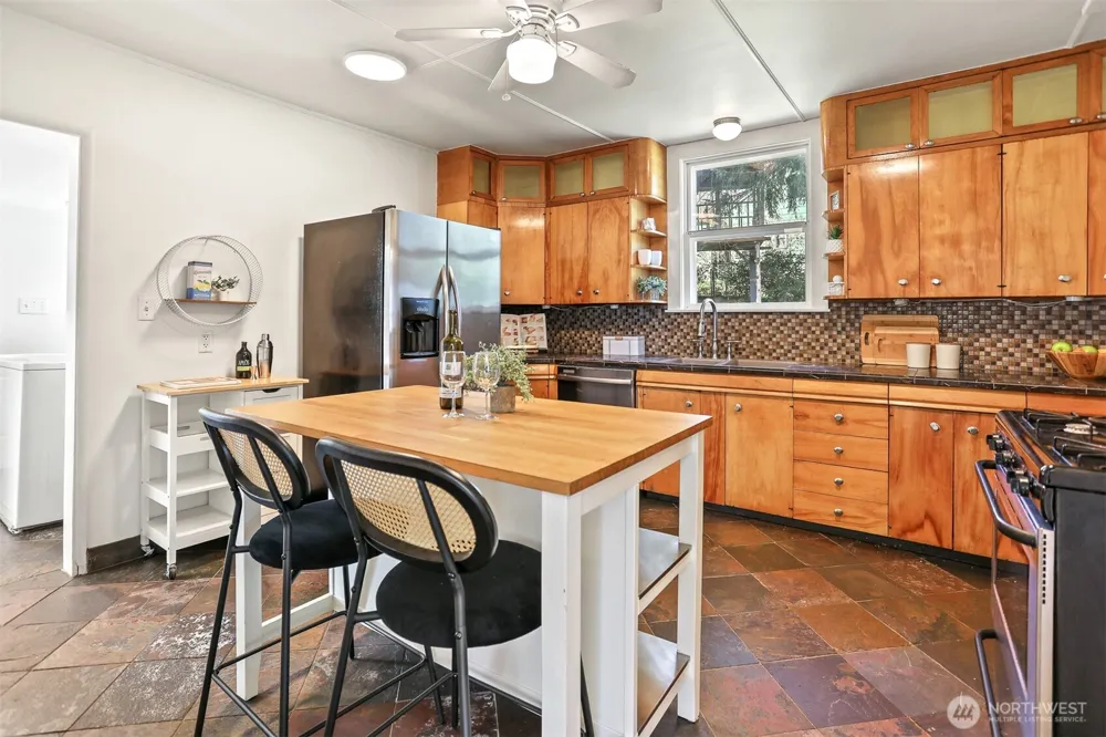 1257 S 116th Street Burien, WA 98168