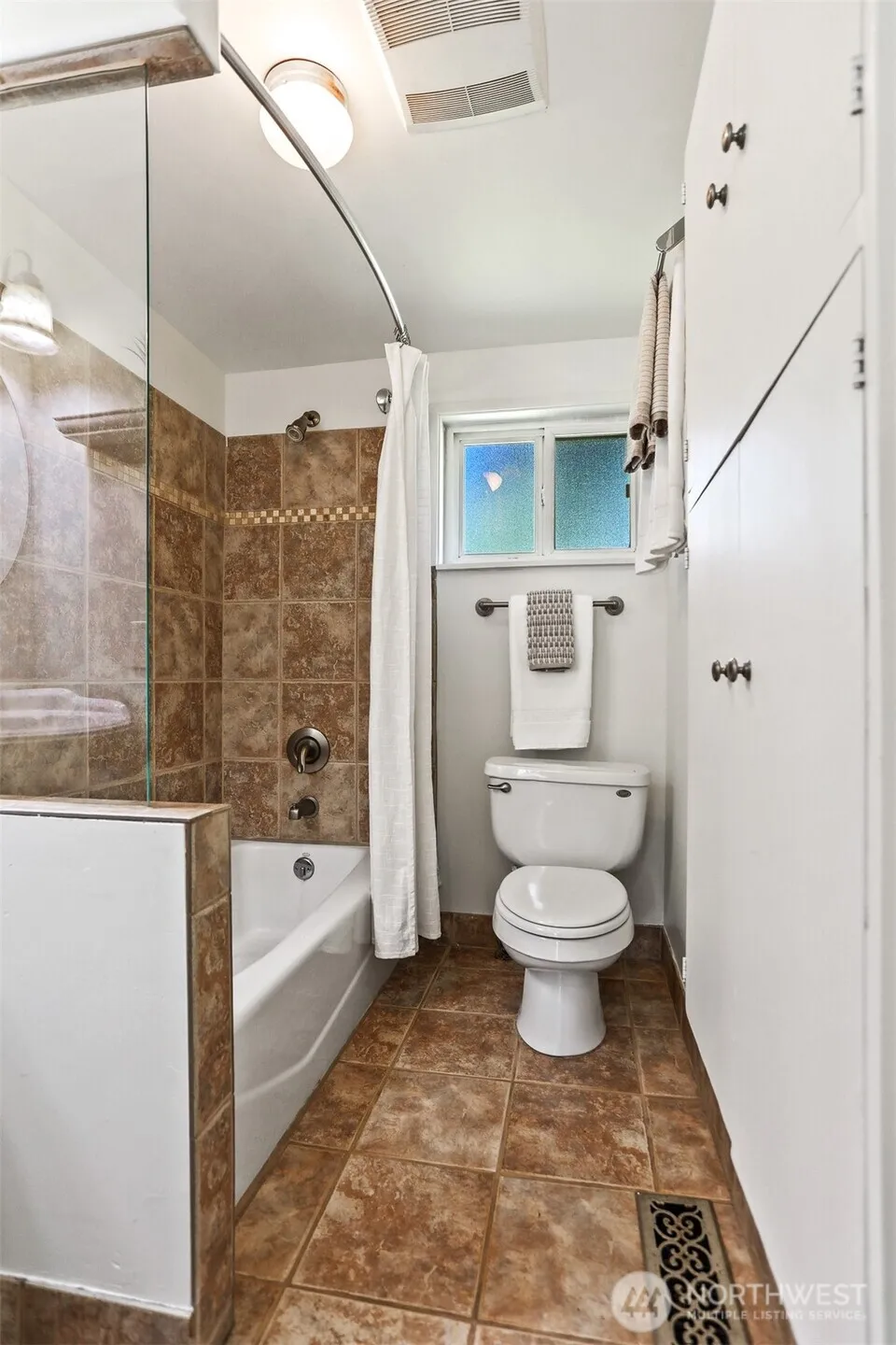 1257 S 116th Street Burien, WA 98168