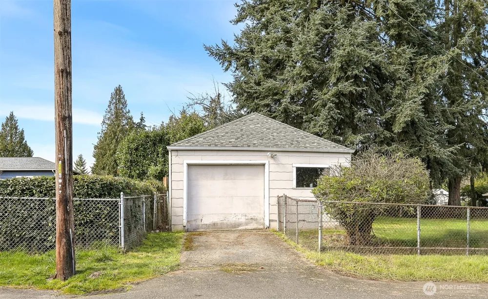 1257 S 116th Street Burien, WA 98168