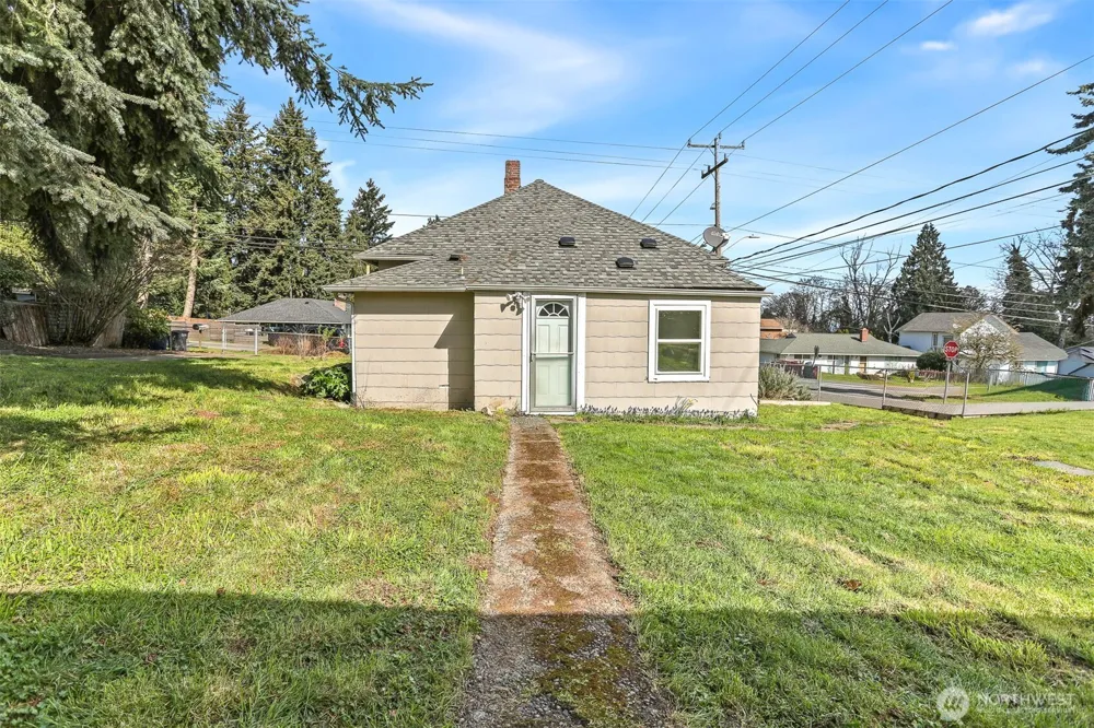 1257 S 116th Street Burien, WA 98168