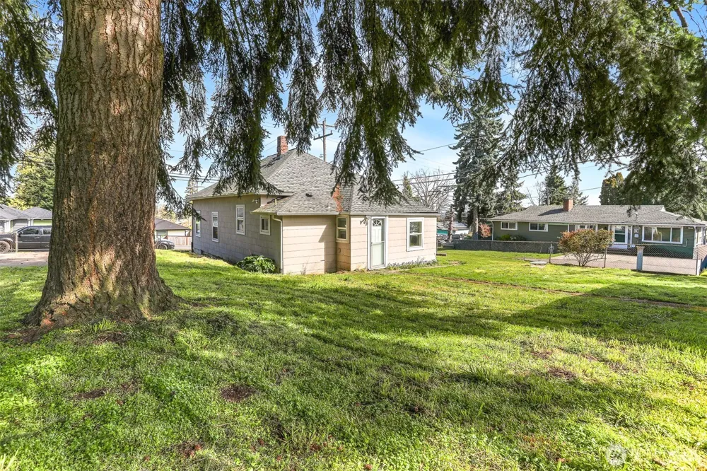 1257 S 116th Street Burien, WA 98168