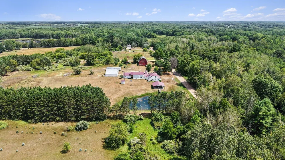 7202 21 Mile Road Evart, MI 49631