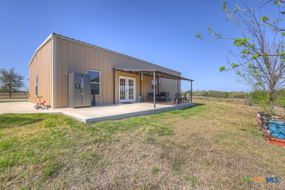 2151 Old Lehmann Road Seguin, TX 78155