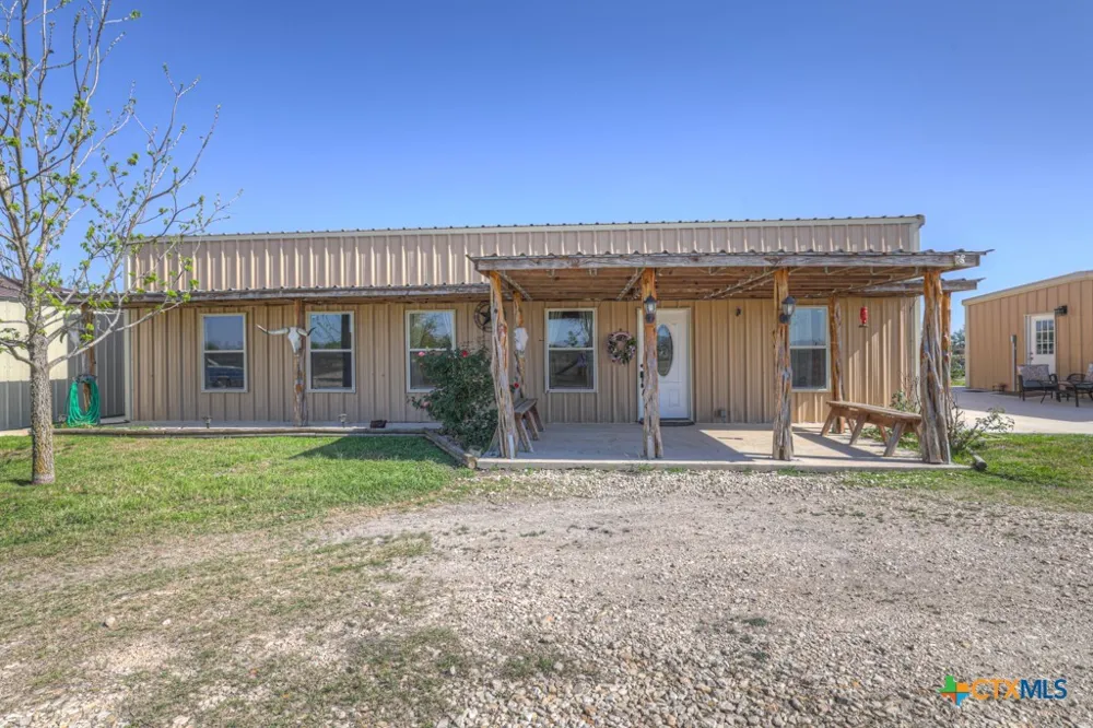 2151 Old Lehmann Road Seguin, TX 78155