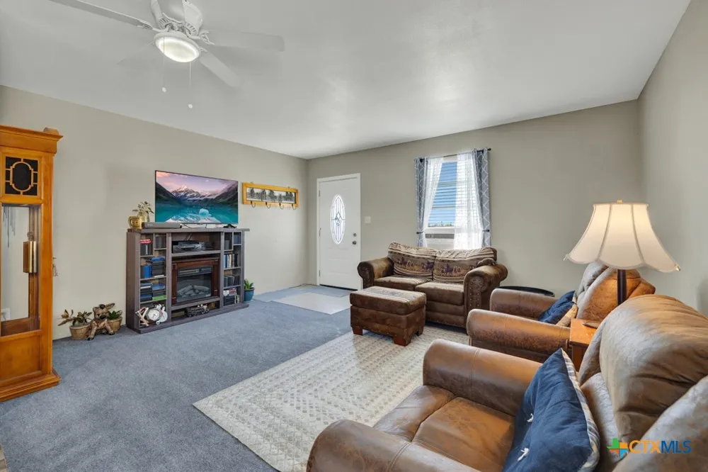 2151 Old Lehmann Road Seguin, TX 78155
