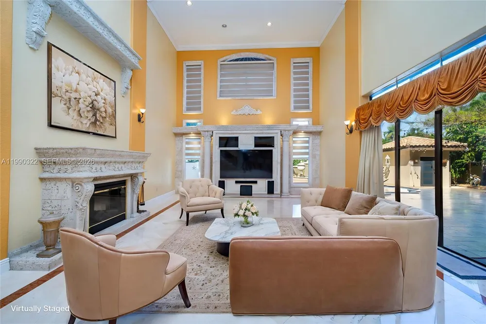 588 Miller Dr Miami Springs, FL 33166