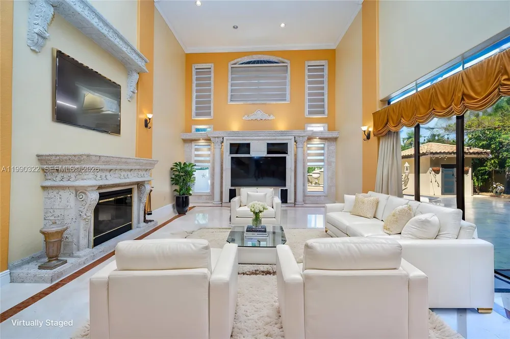 588 Miller Dr Miami Springs, FL 33166
