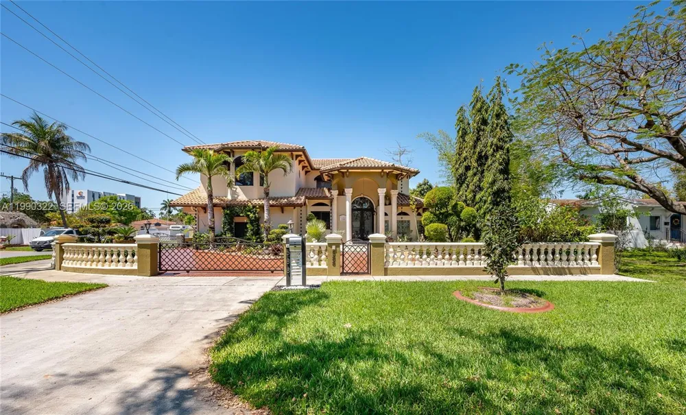 588 Miller Dr Miami Springs, FL 33166