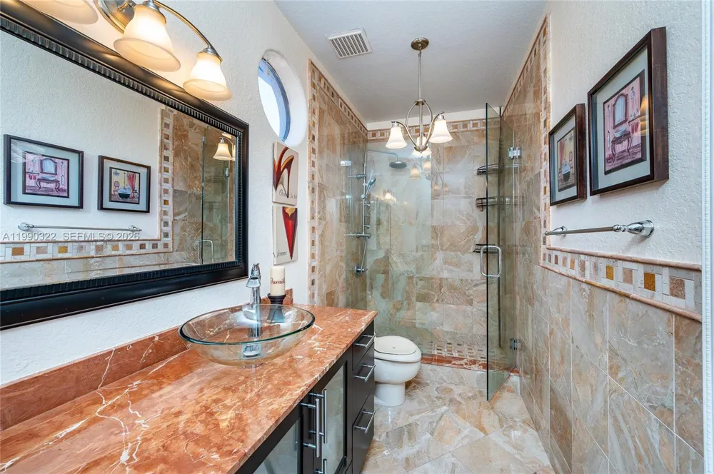 588 Miller Dr Miami Springs, FL 33166