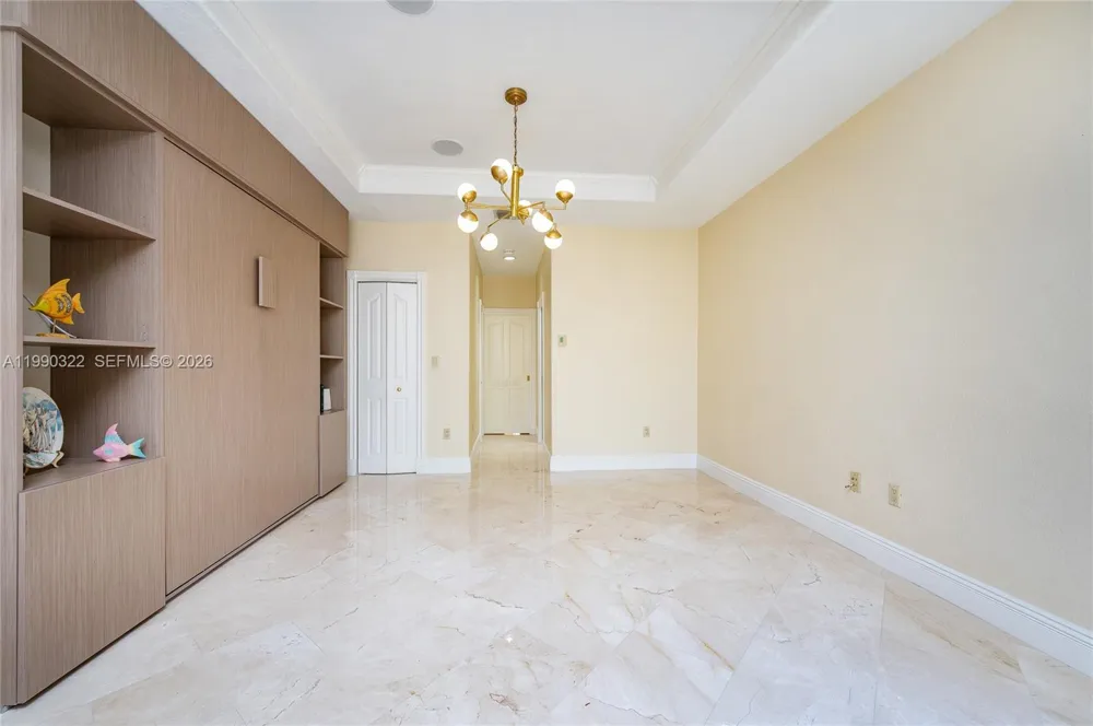 588 Miller Dr Miami Springs, FL 33166