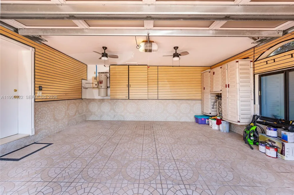 588 Miller Dr Miami Springs, FL 33166