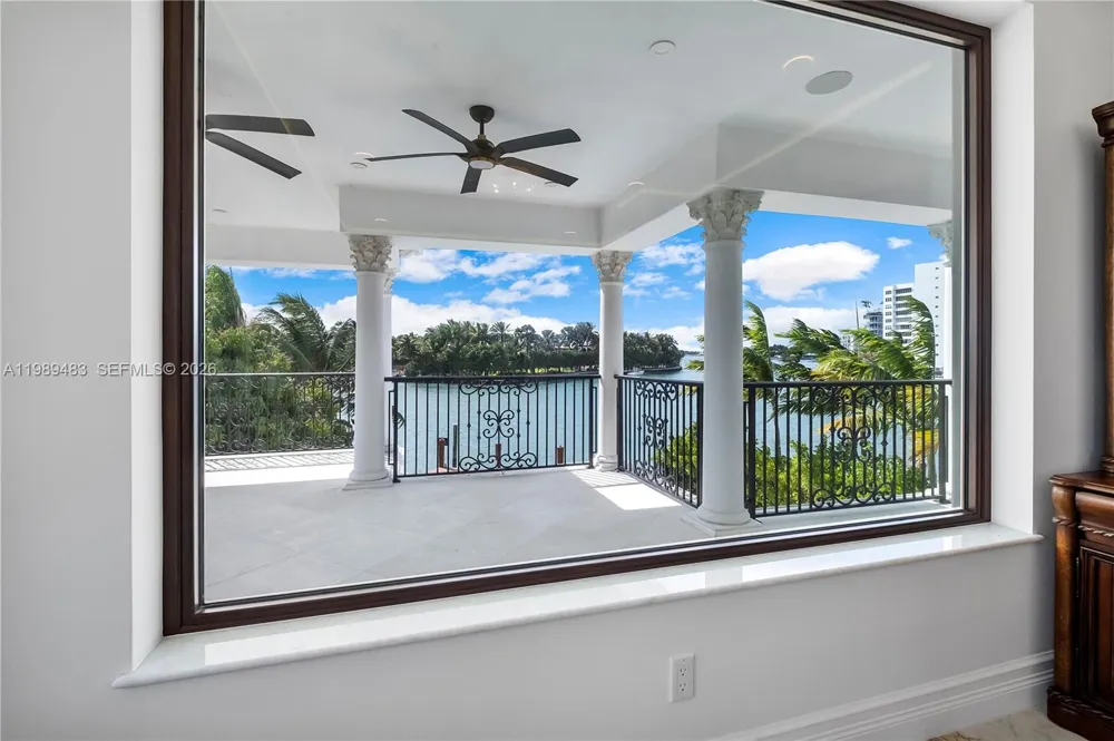 919 92nd St Surfside, FL 33154