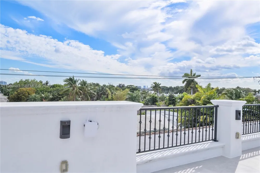 919 92nd St Surfside, FL 33154