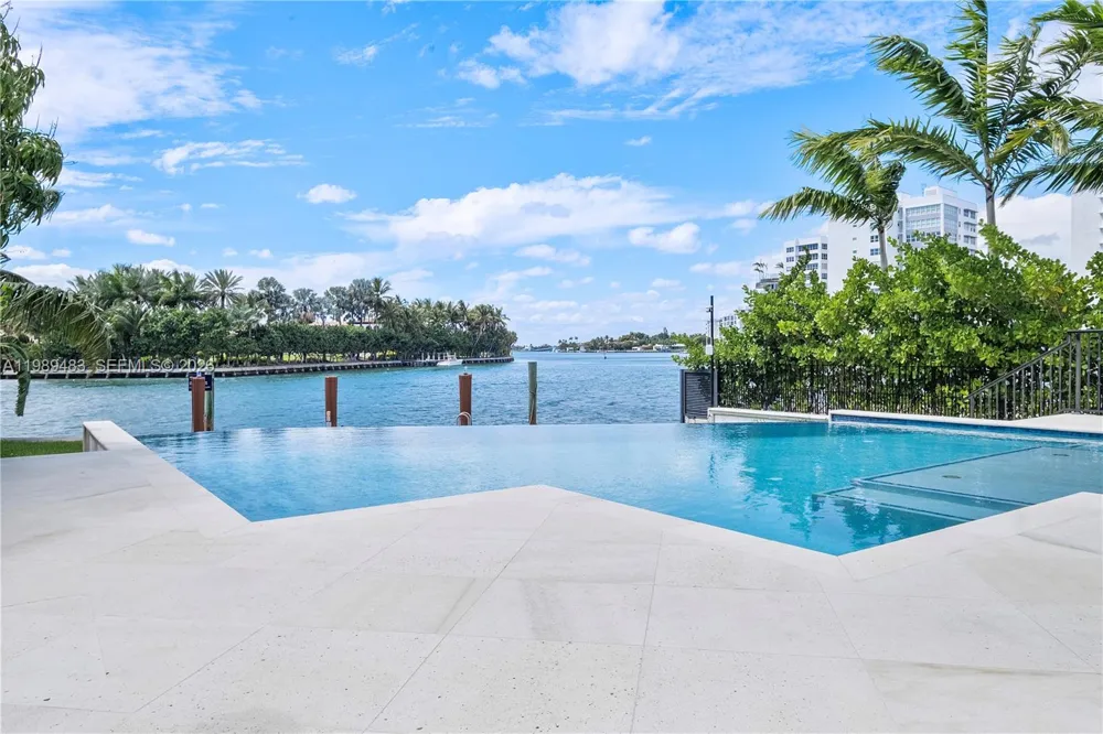 919 92nd St Surfside, FL 33154