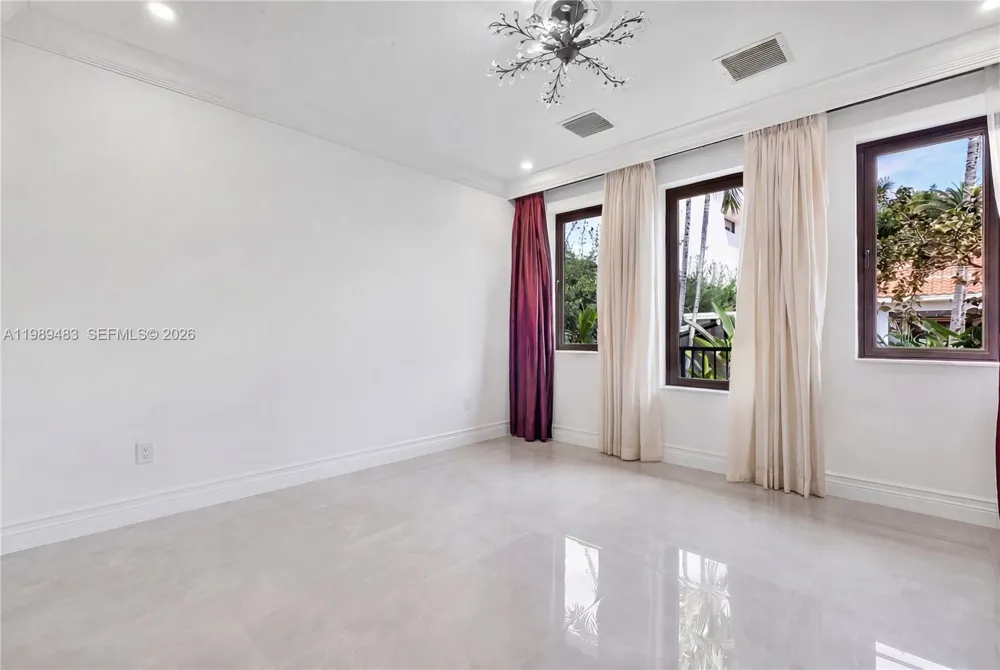919 92nd St Surfside, FL 33154