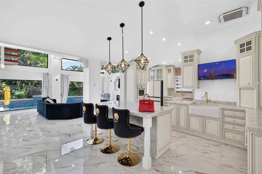 941 NE 119th St Biscayne Park, FL 33161