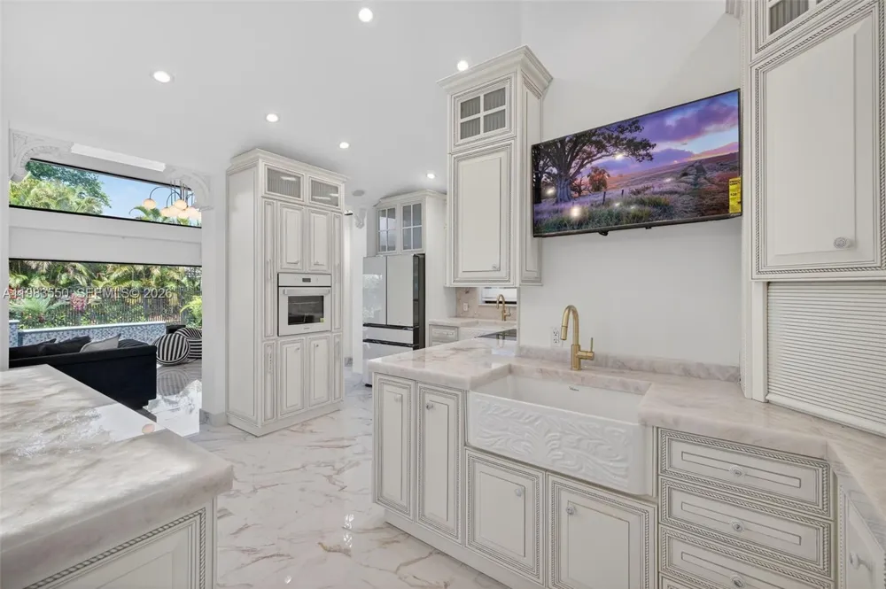941 NE 119th St Biscayne Park, FL 33161
