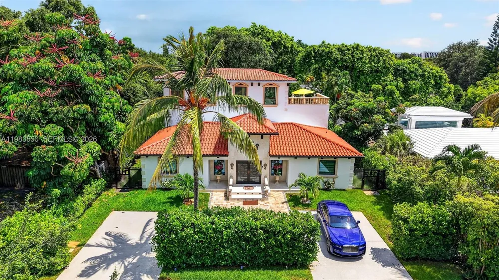 941 NE 119th St Biscayne Park, FL 33161