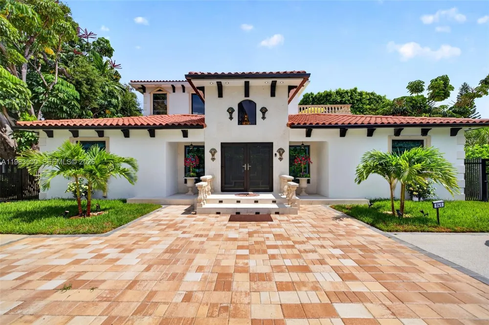 941 NE 119th St Biscayne Park, FL 33161
