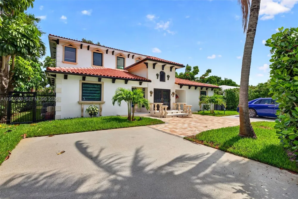 941 NE 119th St Biscayne Park, FL 33161