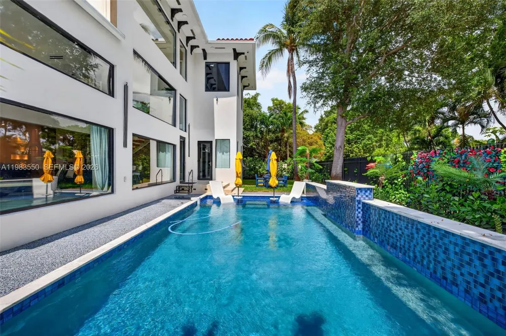 941 NE 119th St Biscayne Park, FL 33161