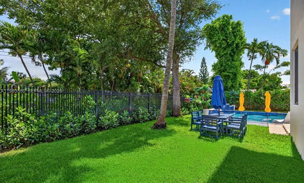 941 NE 119th St Biscayne Park, FL 33161