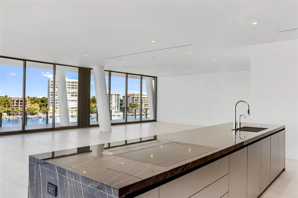 5 Grove Isle Dr #S 504 Coconut Grove, FL 33133