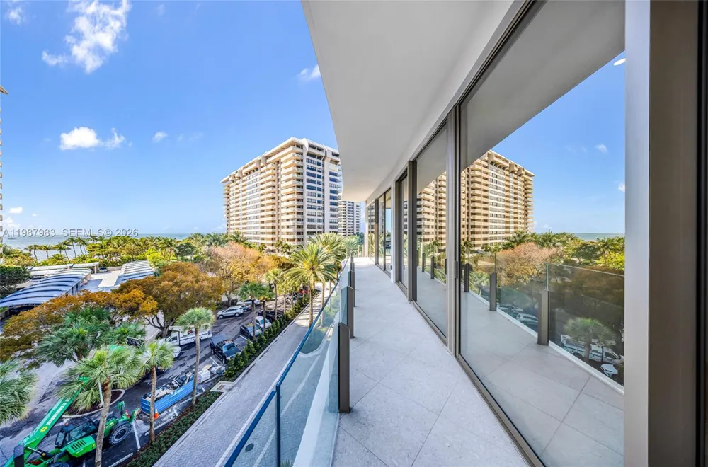 5 Grove Isle Dr #S 504 Coconut Grove, FL 33133