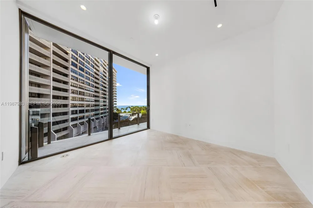 5 Grove Isle Dr #S 504 Coconut Grove, FL 33133