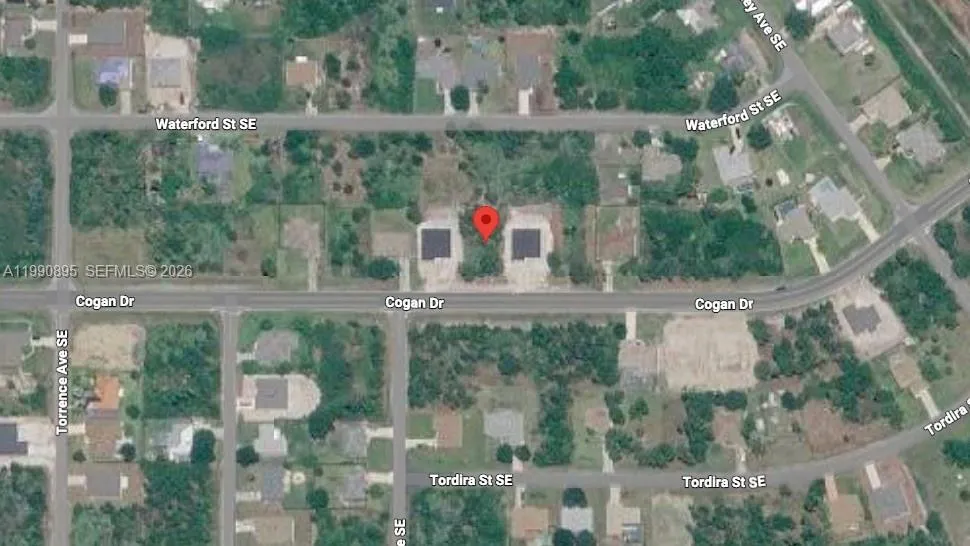 2065 SE Cogan Dr Palm Bay, FL 32909