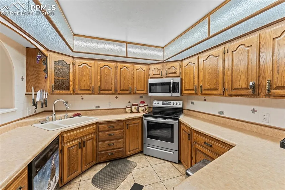 61 Radcliff Lane Pueblo, CO 81005