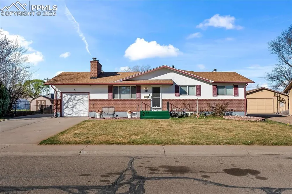 61 Radcliff Lane Pueblo, CO 81005