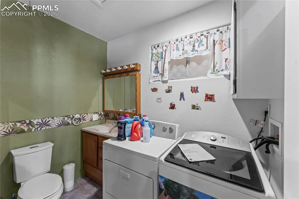 61 Radcliff Lane Pueblo, CO 81005