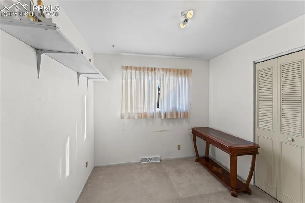 61 Radcliff Lane Pueblo, CO 81005